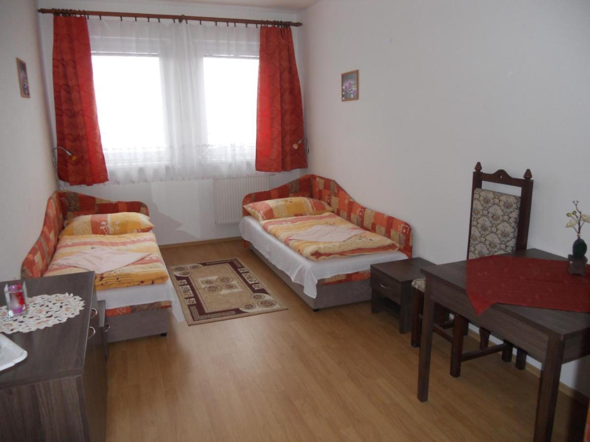 Motel Madona Banska Bystrica Ruang foto